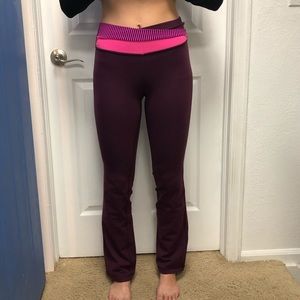 Maroon lululemon bootcut leggings